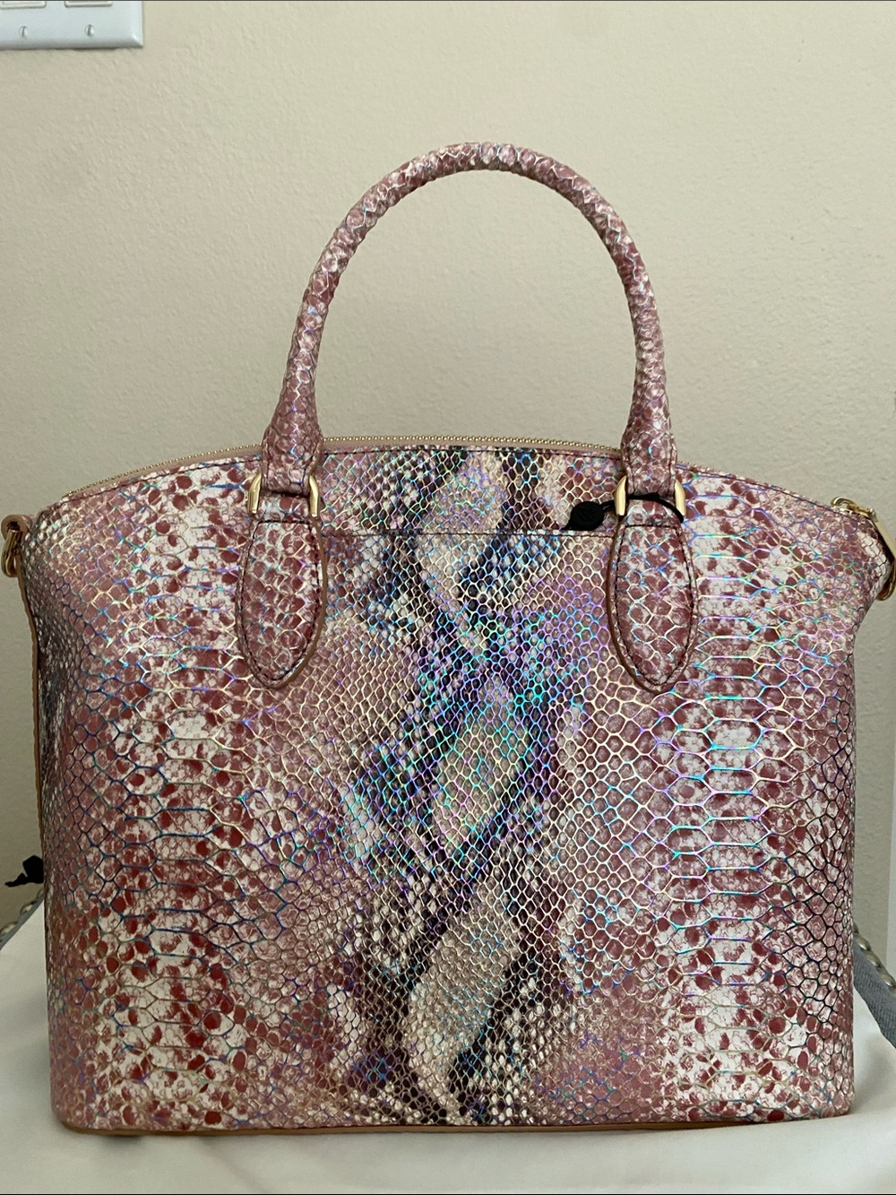 Multi Skyterra med Duxbury Pink Snake-Print with Gold Accent - Picture 3 of 5